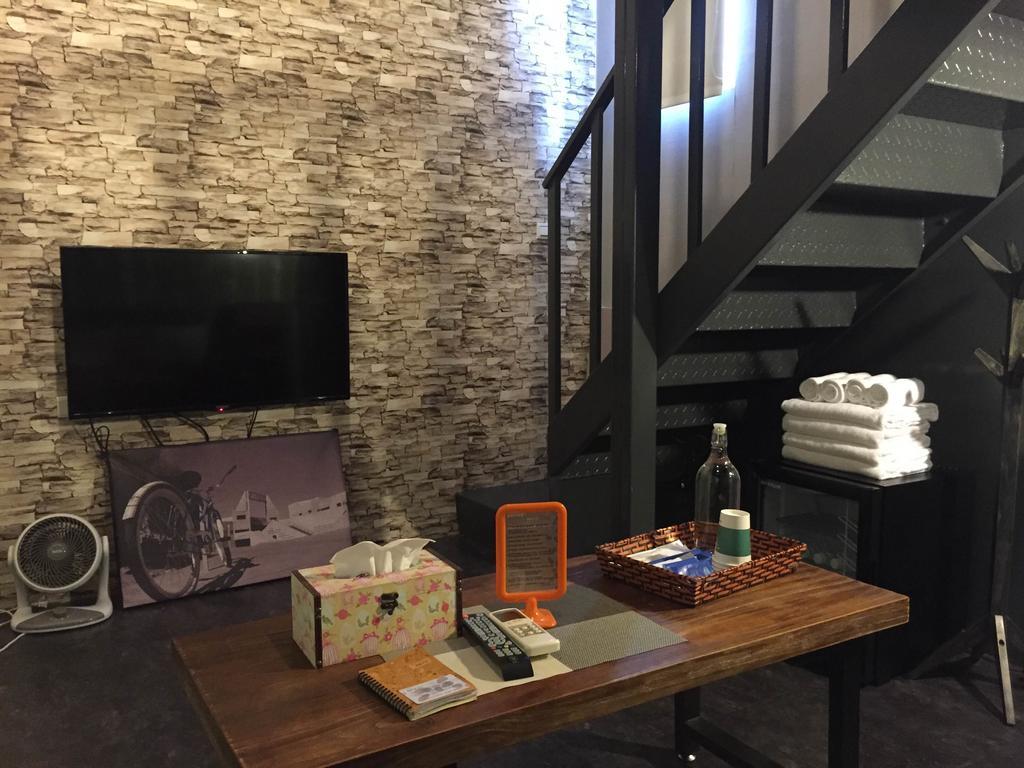 Kaohsiung Giethoorn Apartment Bagian luar foto