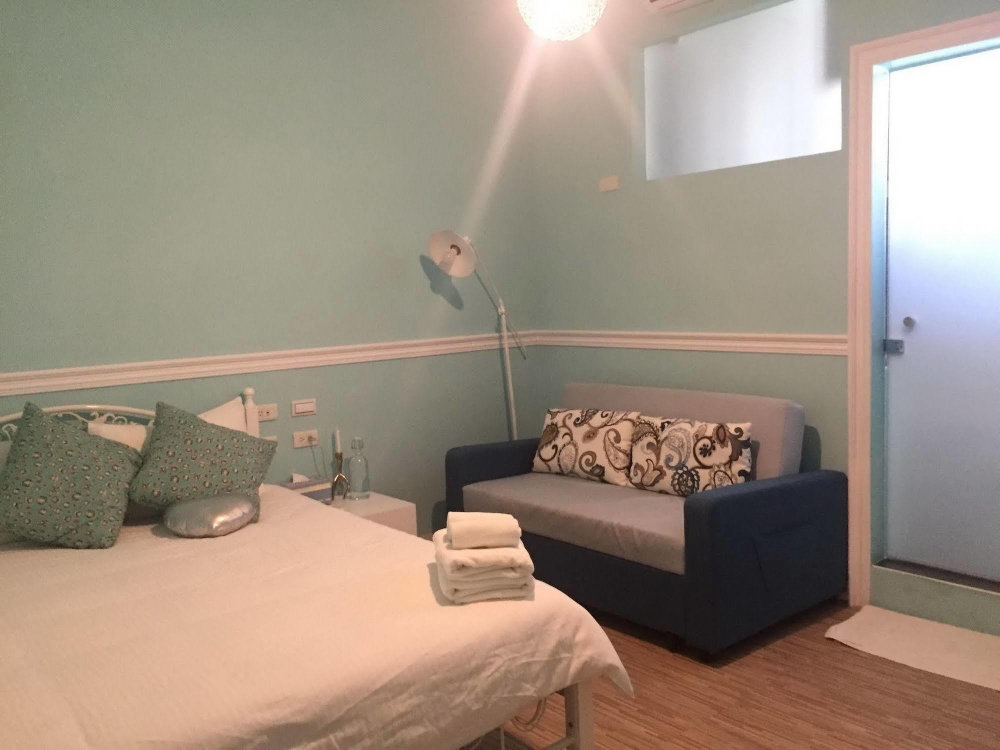 Kaohsiung Giethoorn Apartment Bagian luar foto