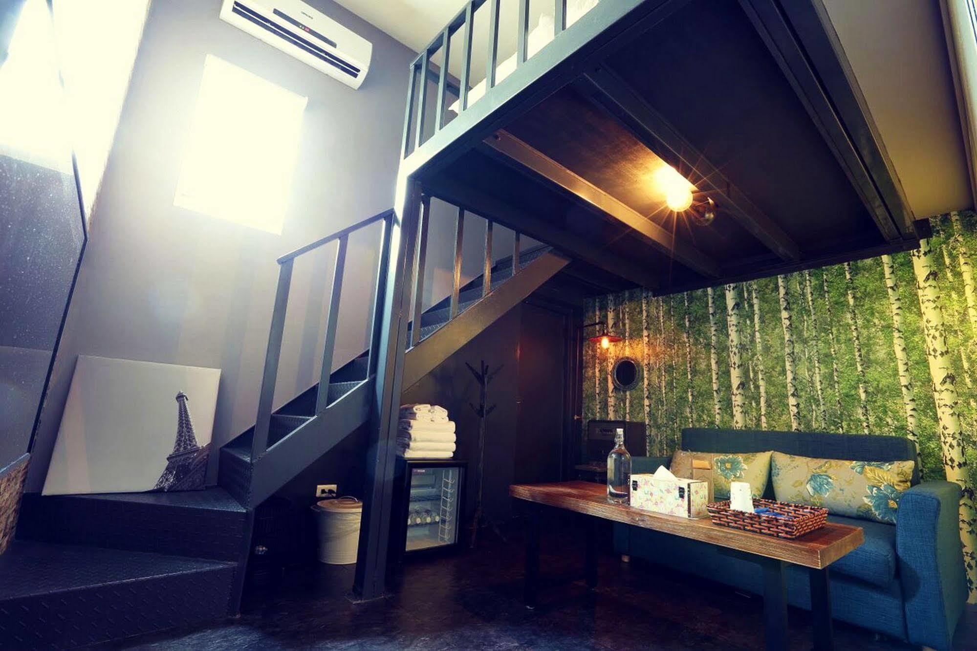 Kaohsiung Giethoorn Apartment Bagian luar foto